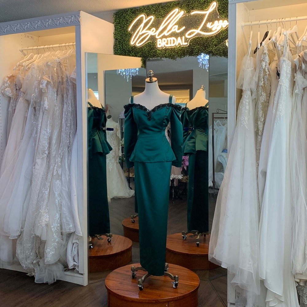 Two piece set: off the shoulder top, maxi skirt, emerald green color, size 12